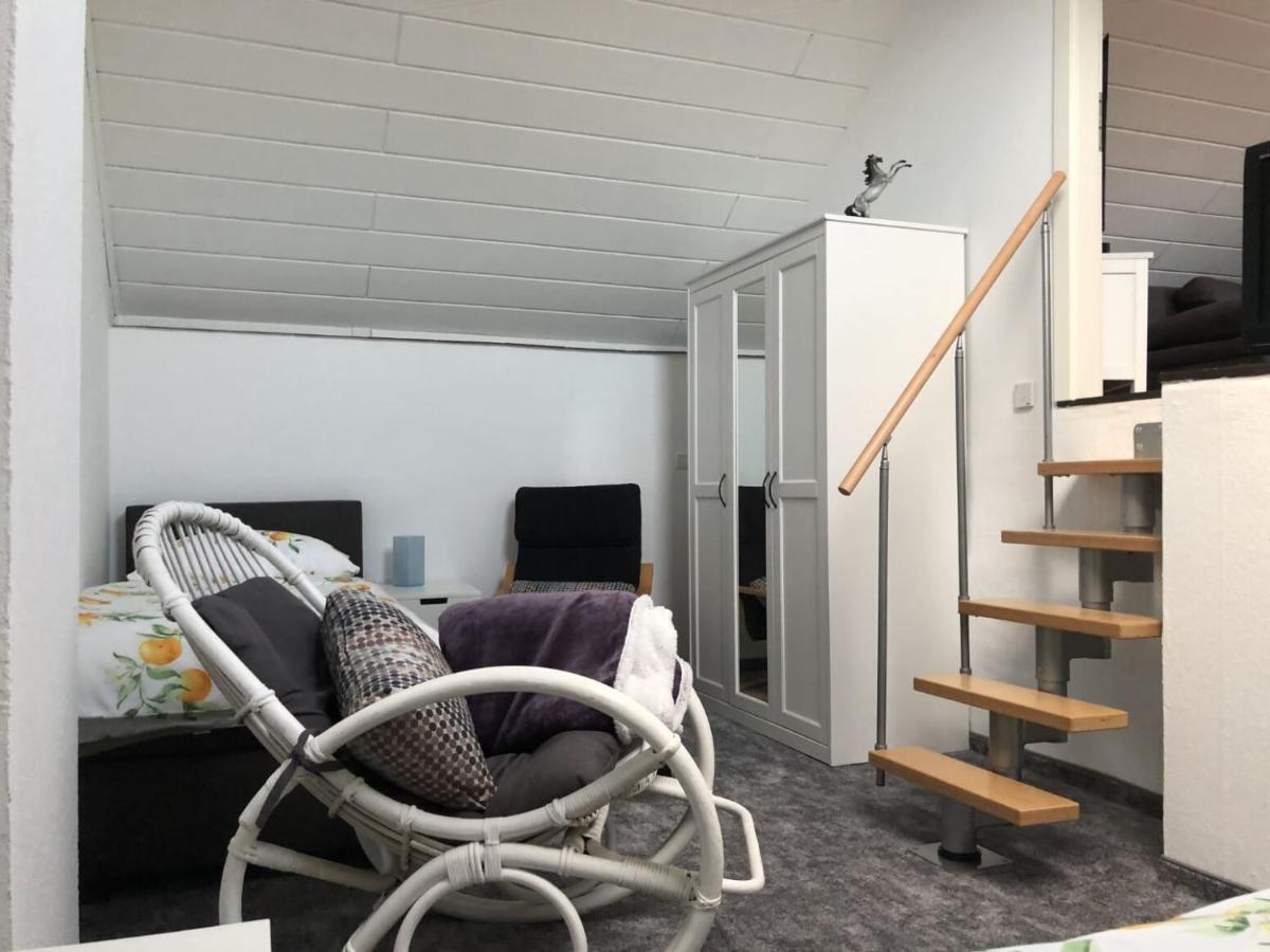 Ferienwohnung Auf Denkmalgeschuetztem Sturmhof Grefrath Bagian luar foto