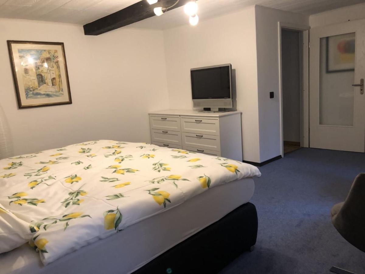 Ferienwohnung Auf Denkmalgeschuetztem Sturmhof Grefrath Bagian luar foto